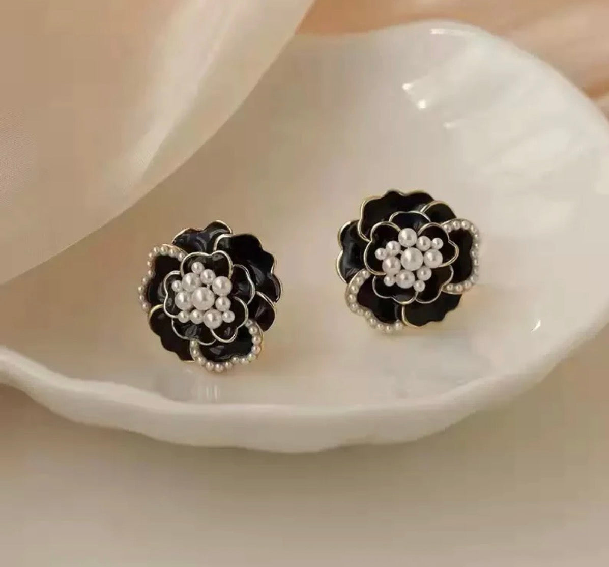 Alora korean earings
