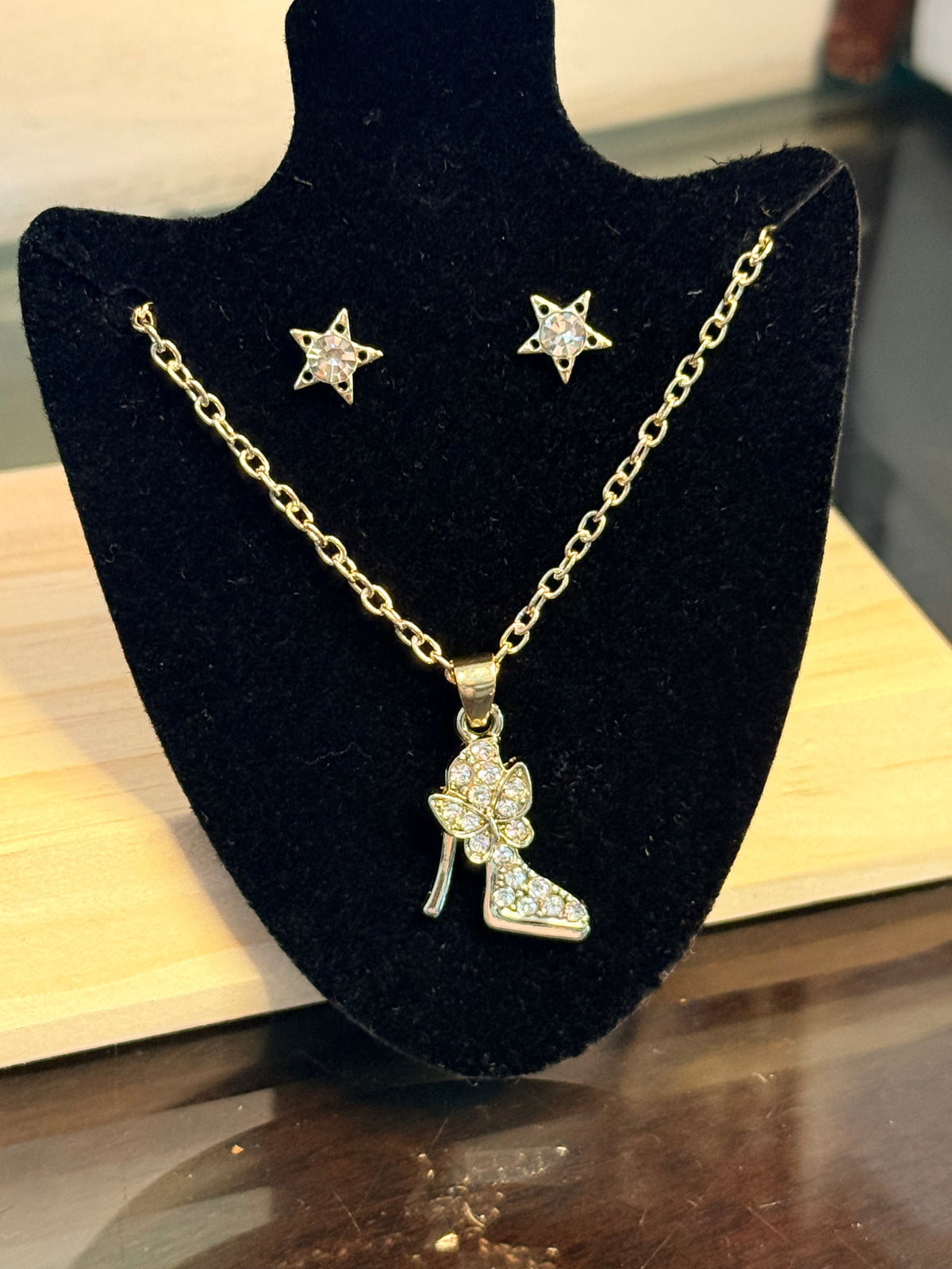 Bomi Necklace Set