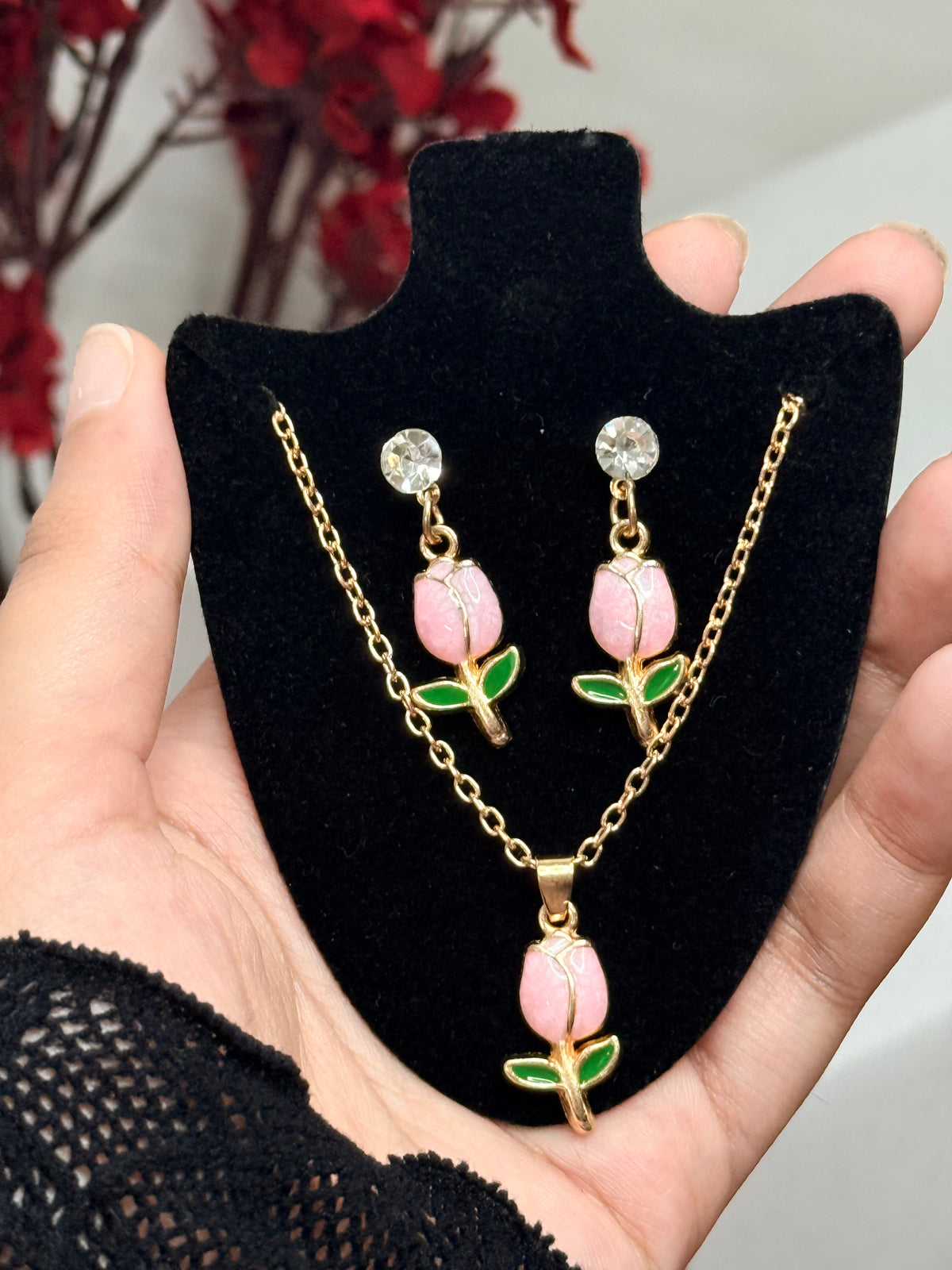 Dami Tulip Necklace Set