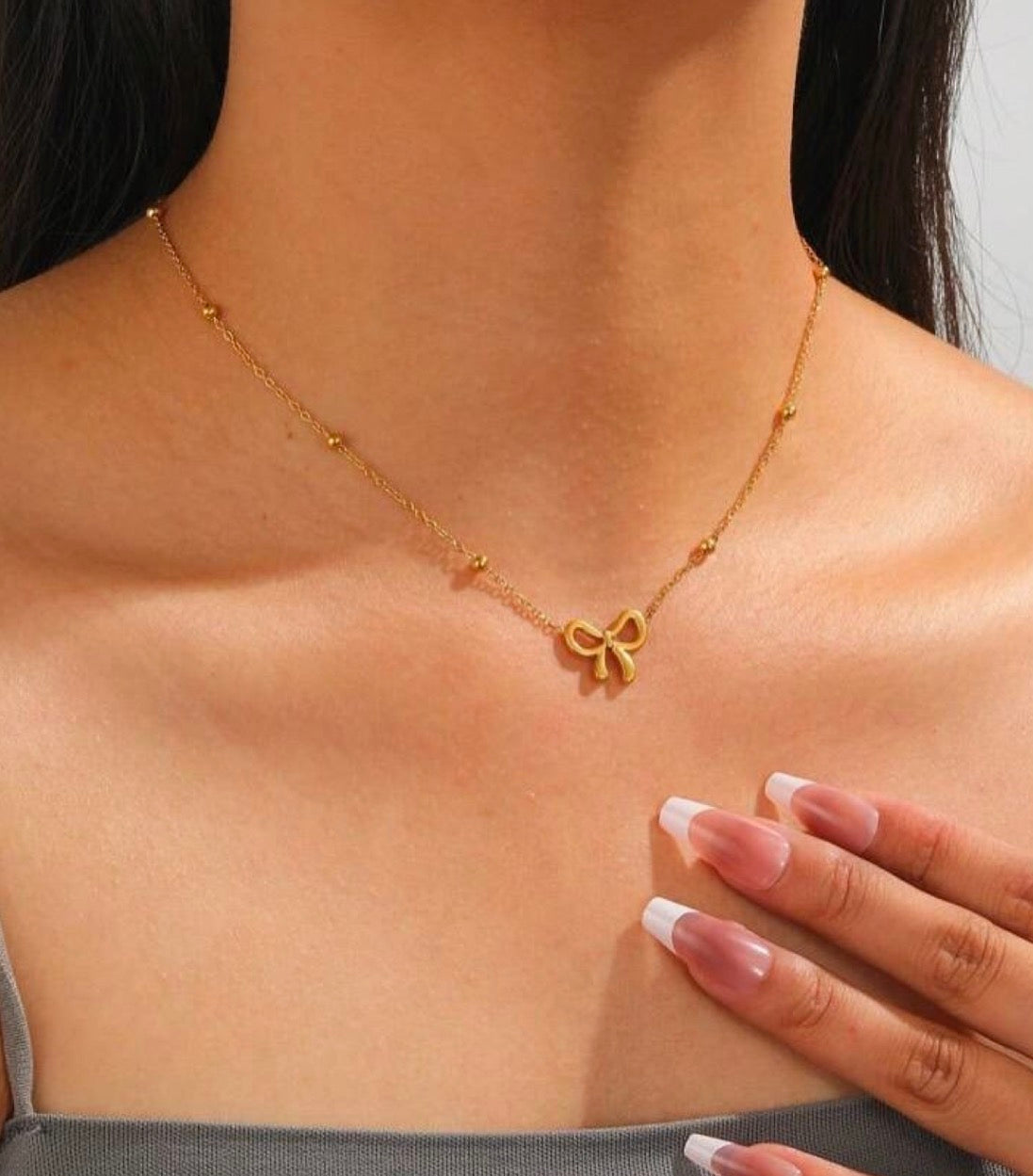Bow Necklace