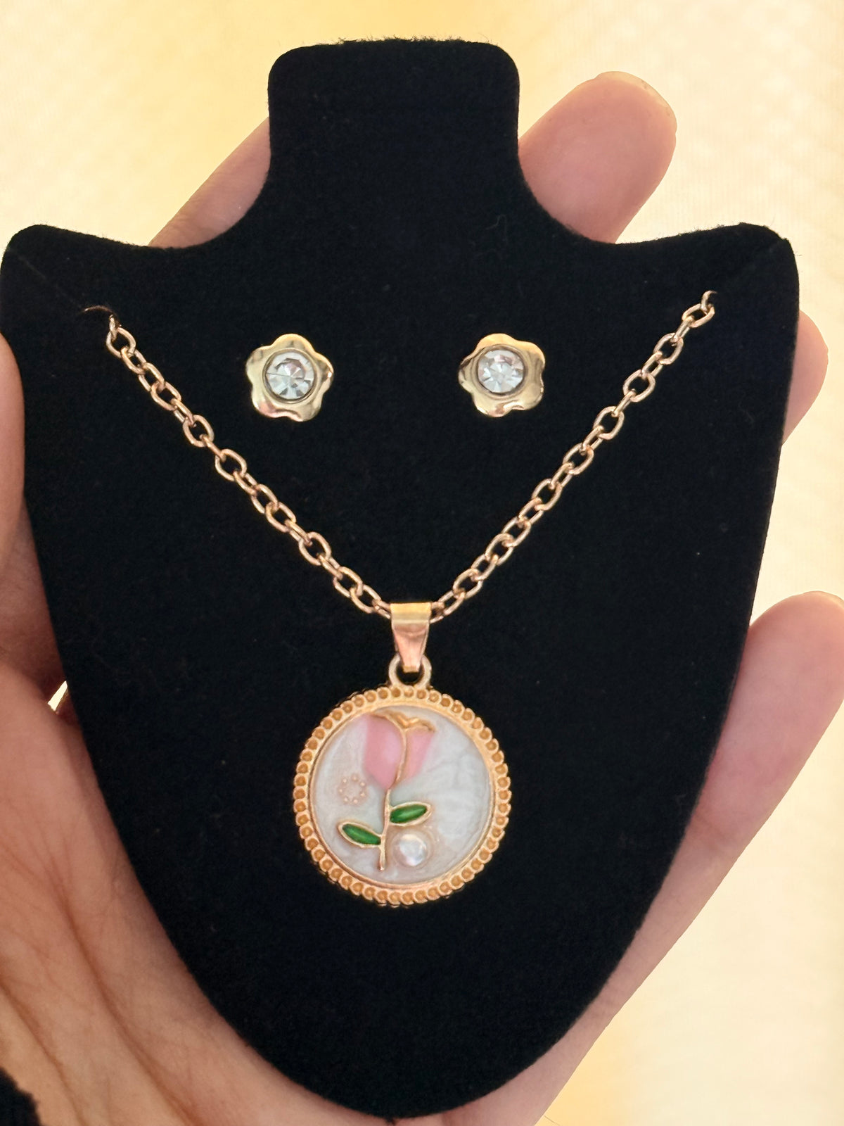 Lumière Necklace Set