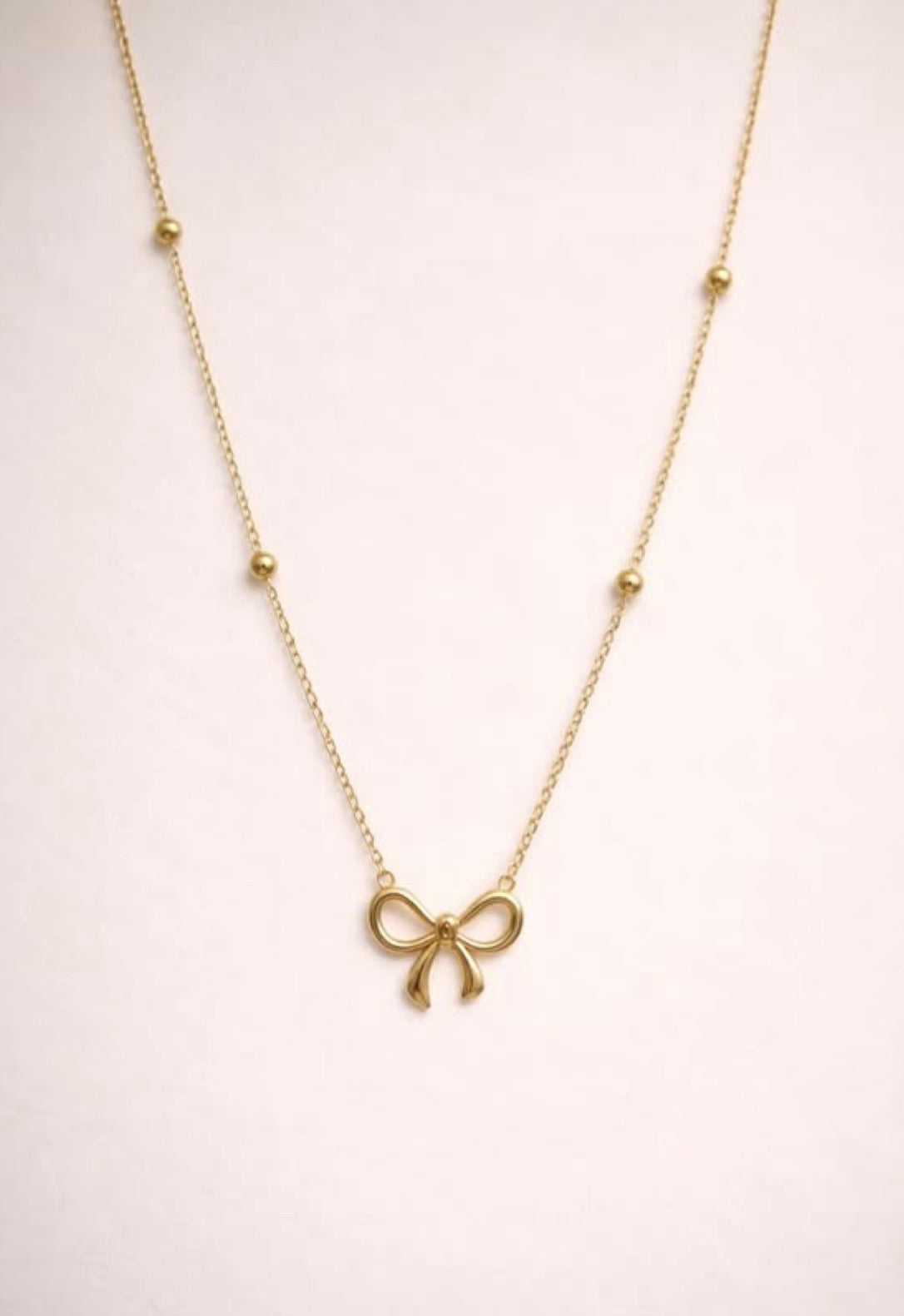Bow Necklace