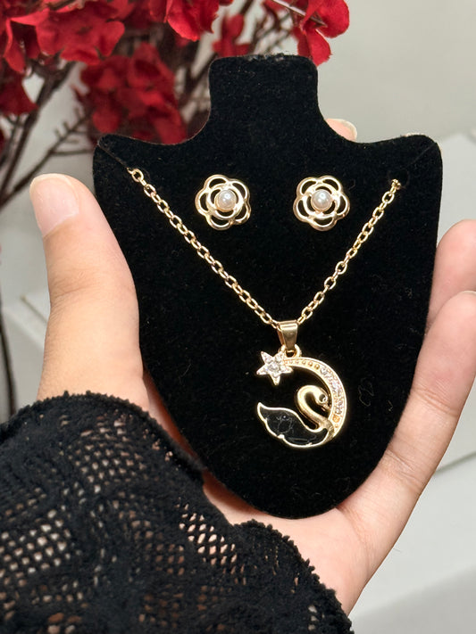 Solenne Necklace Set